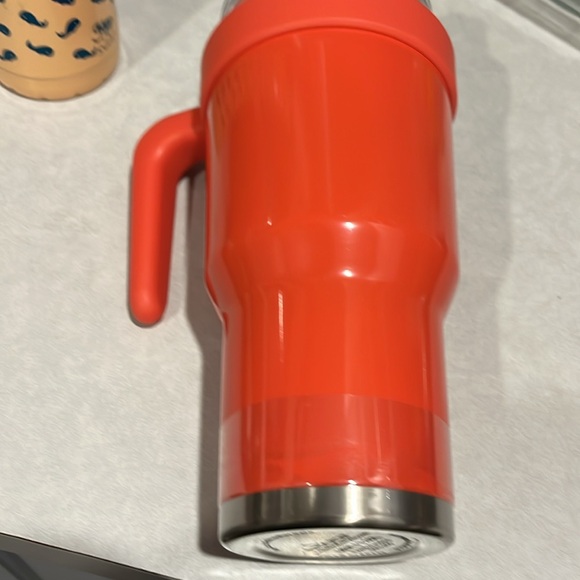 Reduce water bottle or for hot beverages. This is good quality. New - Picture 7 of 7